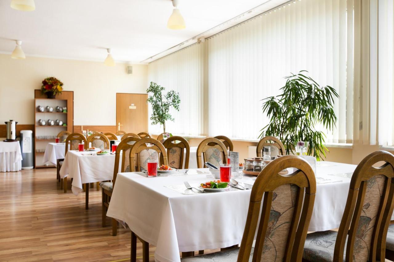 Madohora Slemien Hotel Kocon ภายนอก รูปภาพ