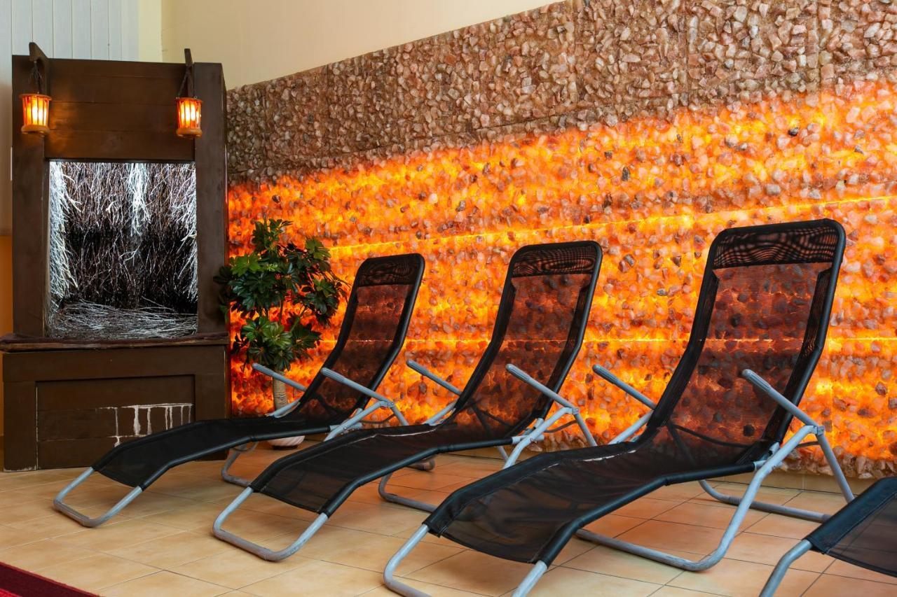 Madohora Slemien Hotel Kocon ภายนอก รูปภาพ