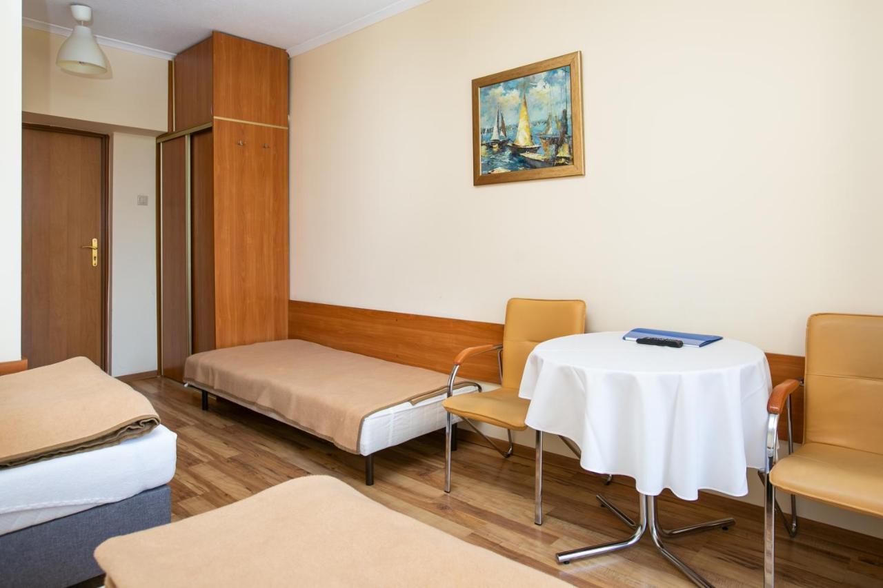 Madohora Slemien Hotel Kocon ภายนอก รูปภาพ